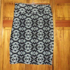 Lula Roe black/gray/white Cassie skirt sz XL woman